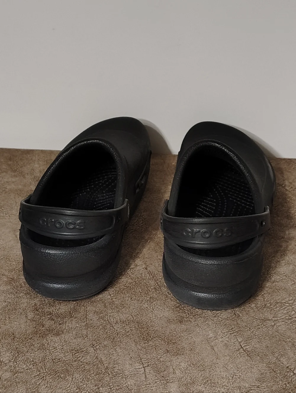 Black Crocs Unisex Mens Size 10 Women's Size 12
